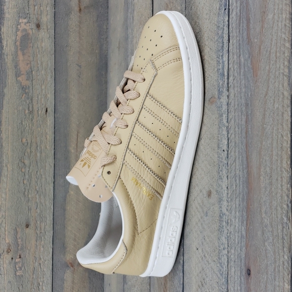 adidas Earlham Originals Men's Leather Casual Sneakers Beige/White - Picture 2 of 11